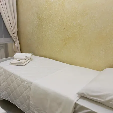 Luxury Adele * نابولي