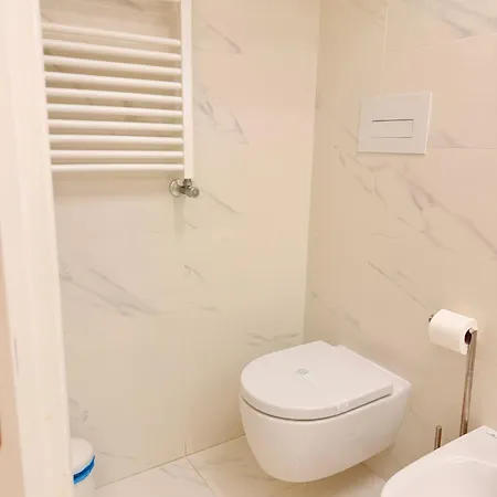 Luxury Adele Napoli