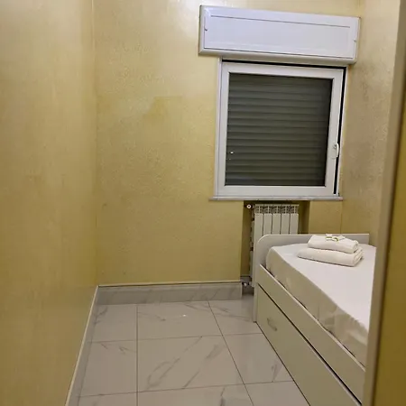 Luxury Adele 나폴리